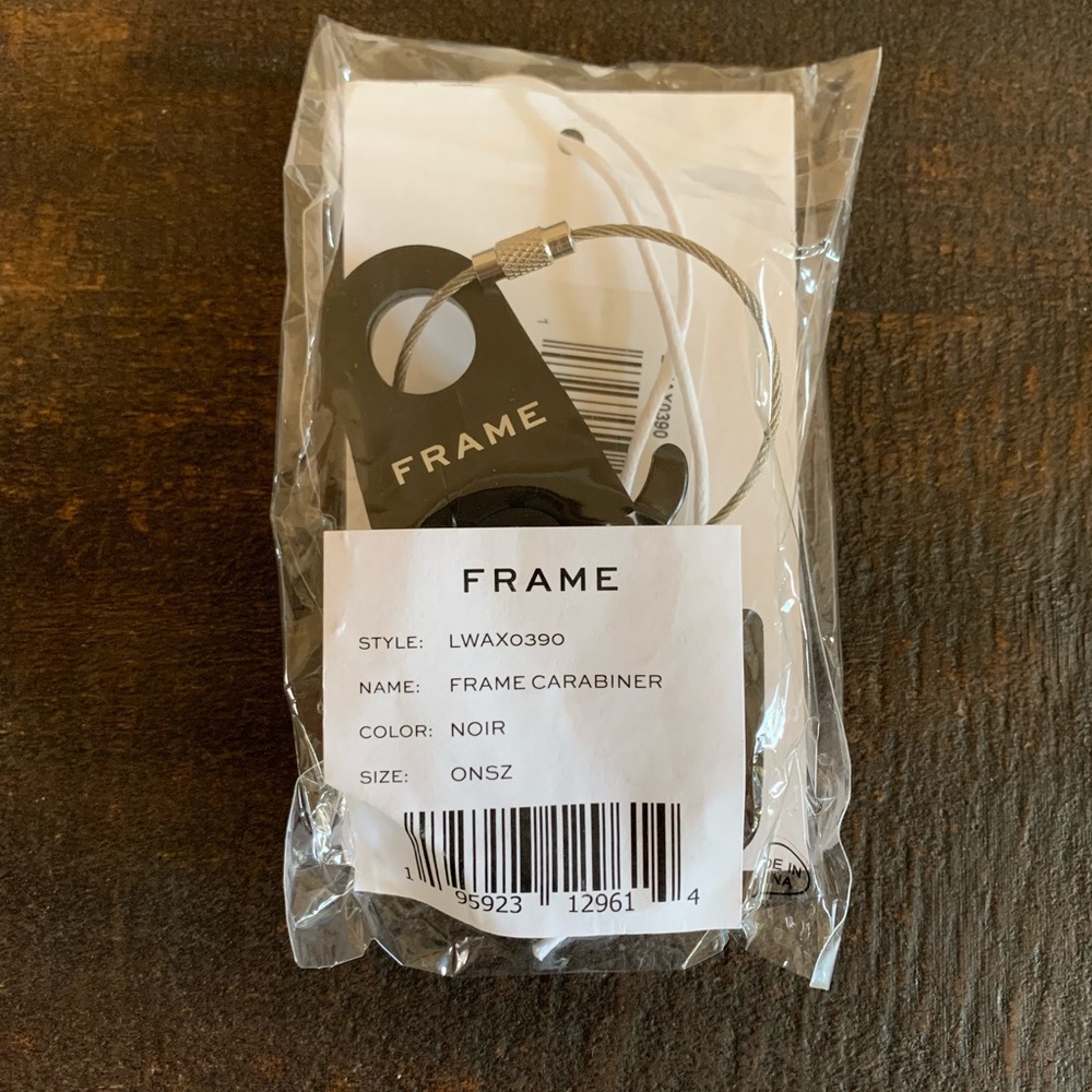 NWT-Frame Key Chain - Picture 2 of 8